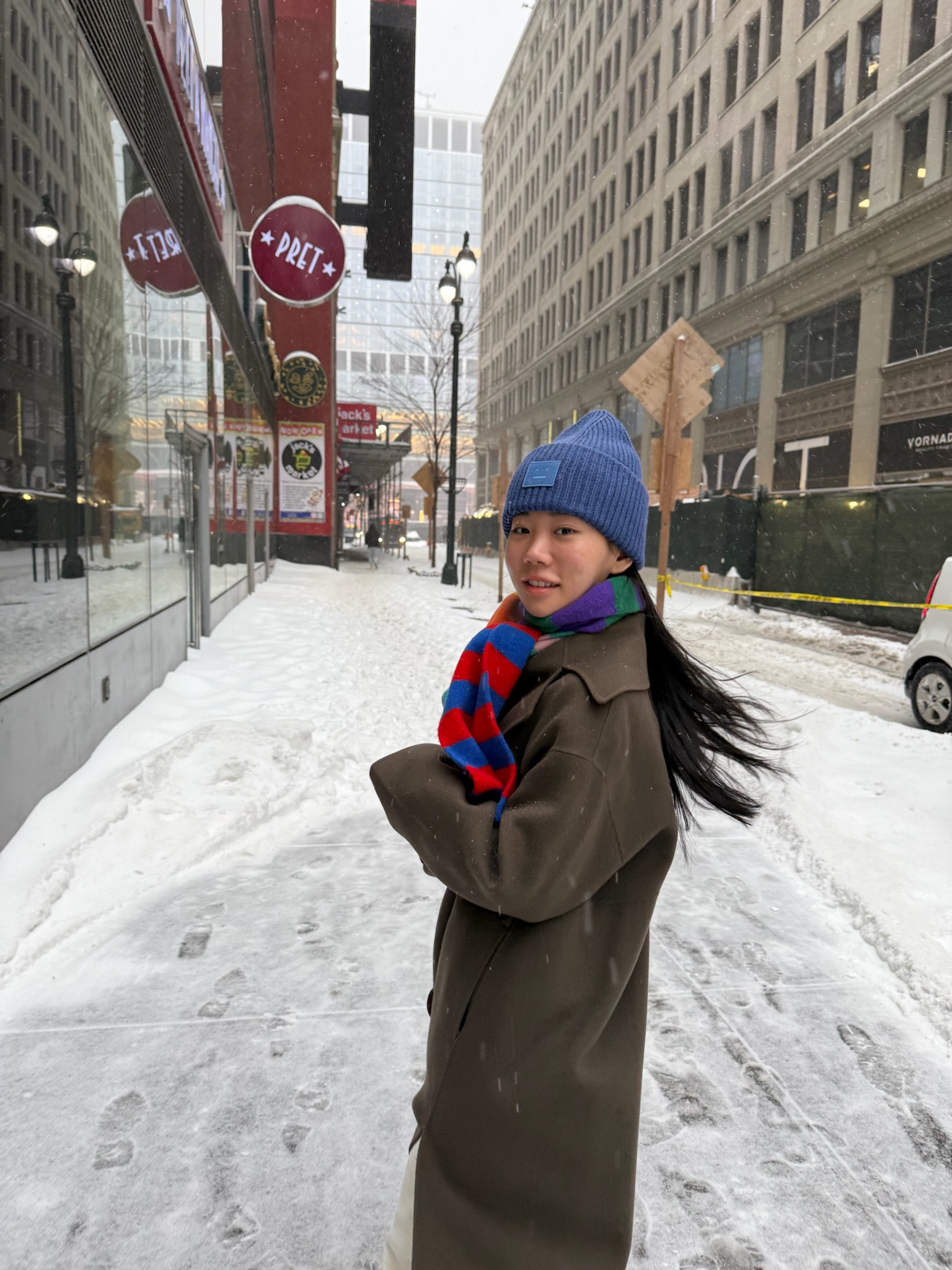 Saeyeon at golden hour